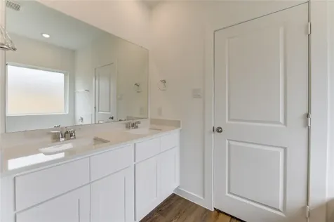 9043 Rose Water Trail Iowa Colony TX 77583