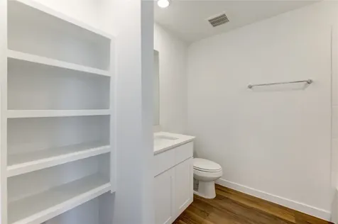 9043 Rose Water Trail Iowa Colony TX 77583