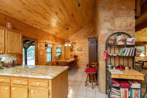 4864 Hob Warren Road Sour Lake TX 77659