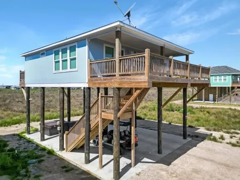 1115 Waco Road Gilchrist TX 77617
