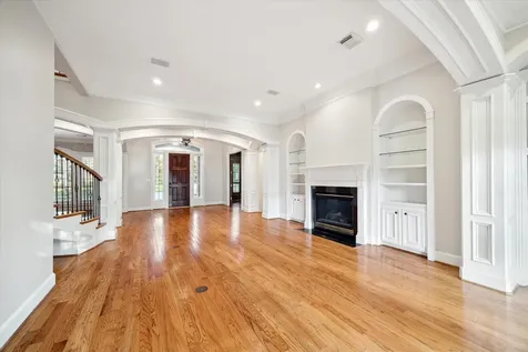 15 Enchanted Woods Drive Kingwood TX 77339