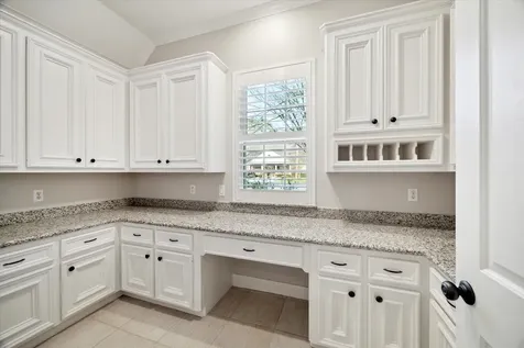 15 Enchanted Woods Drive Kingwood TX 77339