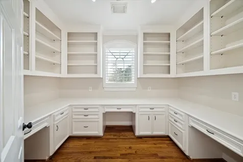 15 Enchanted Woods Drive Kingwood TX 77339