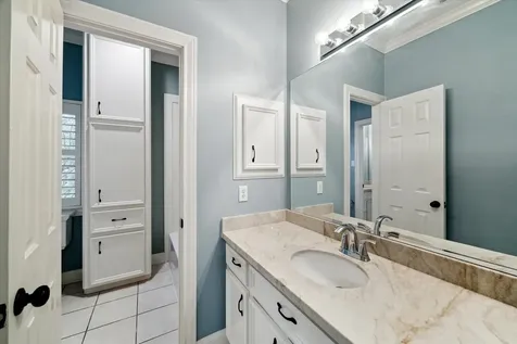 15 Enchanted Woods Drive Kingwood TX 77339