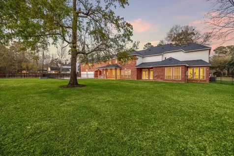 15 Enchanted Woods Drive Kingwood TX 77339