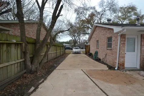 12711 Westleigh Drive Houston TX 77077