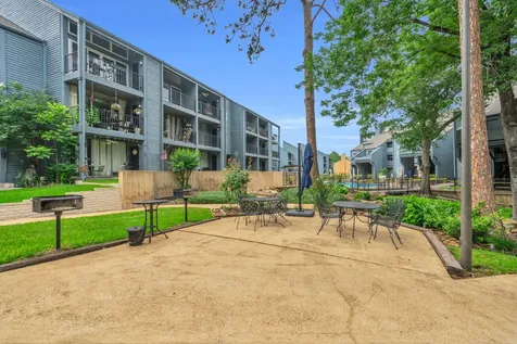 12500 Melville Drive 337d Montgomery TX 77356