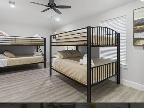 118 Tuna Street Galveston TX 77550