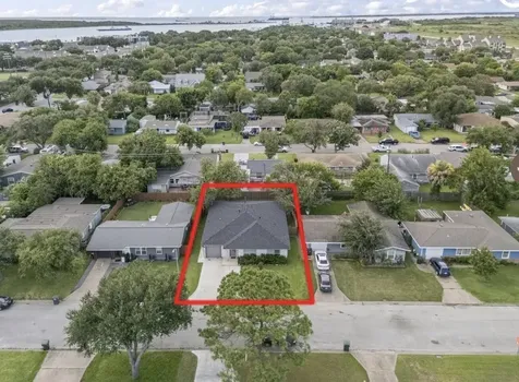 118 Tuna Street Galveston TX 77550
