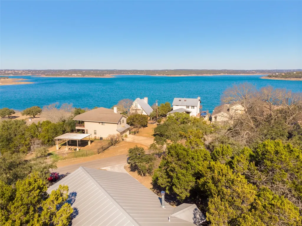 1526 Lakeside Drive W Canyon Lake TX 78133