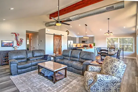 1526 Lakeside Drive W Canyon Lake TX 78133