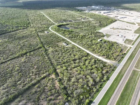 Lot 4 Pr Frio Estates Drive Moore TX 78057