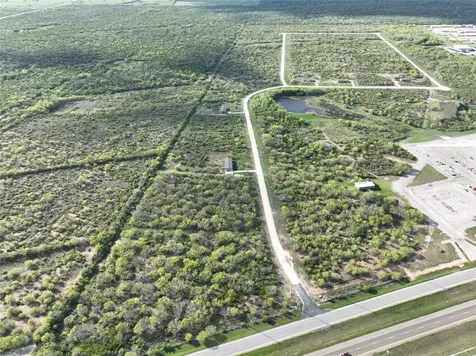 Lot 4 Pr Frio Estates Drive Moore TX 78057