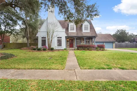 105 Strawberry Drive Lake Jackson TX 77566