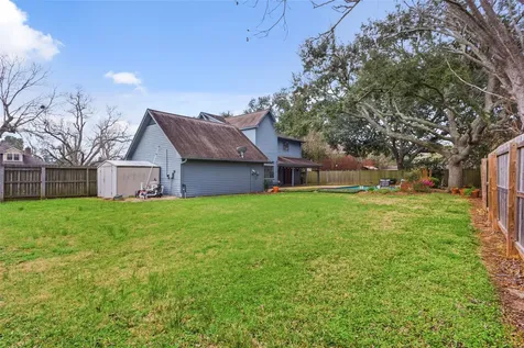 105 Strawberry Drive Lake Jackson TX 77566