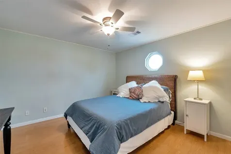 1327 Tiki Drive Tiki Island TX 77554