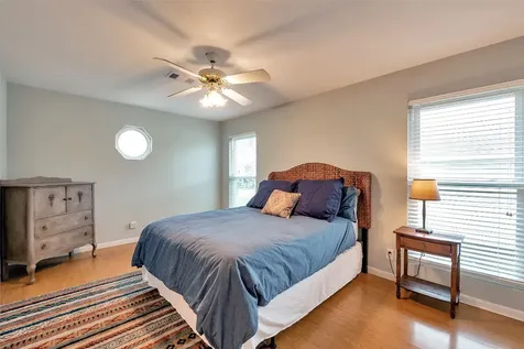 1327 Tiki Drive Tiki Island TX 77554