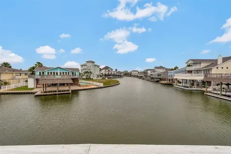 1327 Tiki Drive Tiki Island TX 77554
