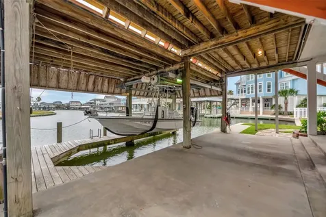 1327 Tiki Drive Tiki Island TX 77554