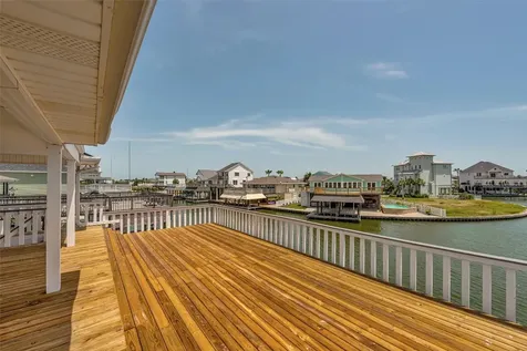 1327 Tiki Drive Tiki Island TX 77554