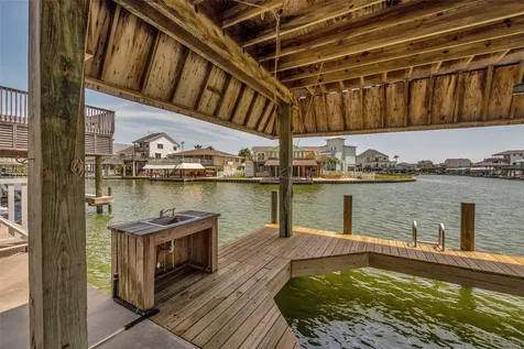 1327 Tiki Drive Tiki Island TX 77554