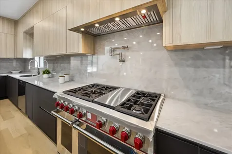 5430 Rutherglenn Drive Houston TX 77096