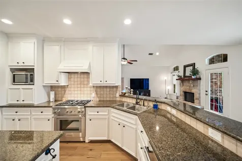 18854 Lake Terrace Drive Montgomery TX 77356
