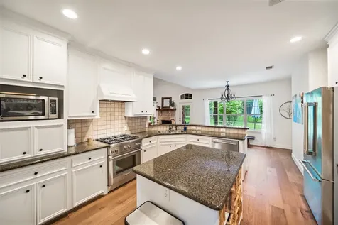 18854 Lake Terrace Drive Montgomery TX 77356