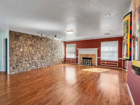 2739 Lakeside Village Drive Missouri City TX 77459