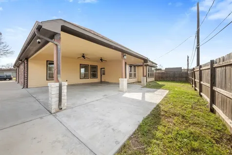 225 Kalmer Street Street Pasadena TX 77502