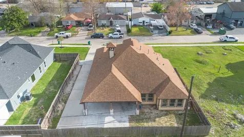 225 Kalmer Street Street Pasadena TX 77502