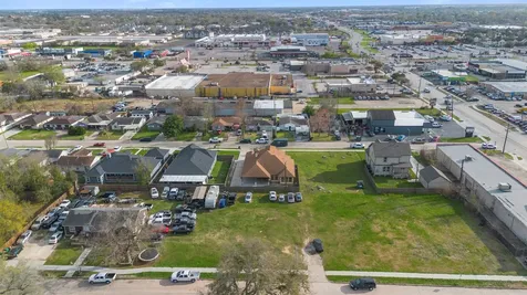 225 Kalmer Street Street Pasadena TX 77502