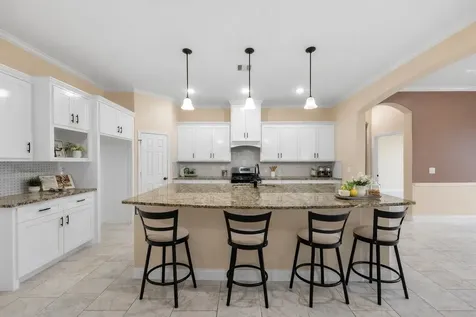 225 Kalmer Street Street Pasadena TX 77502