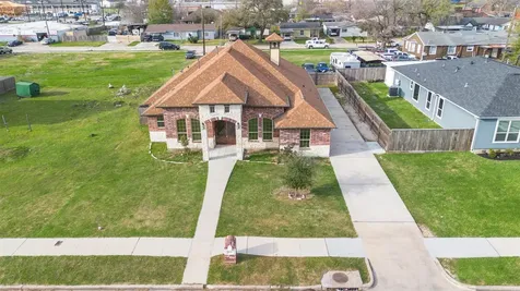 225 Kalmer Street Street Pasadena TX 77502