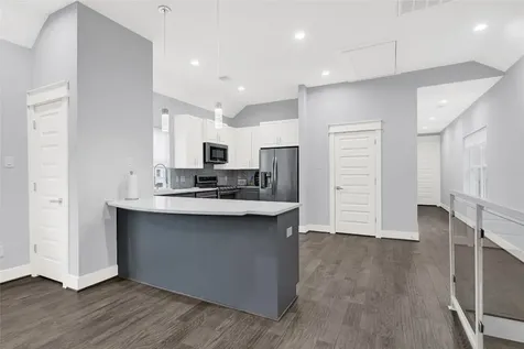 6118 Truro Street Houston TX 77007