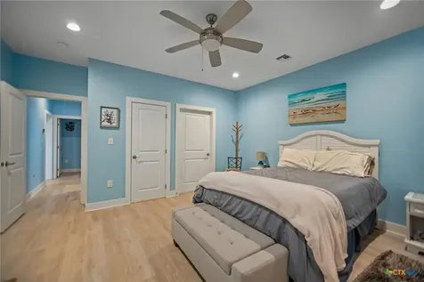 1383 Bay Point Drive Port Lavaca TX 77979