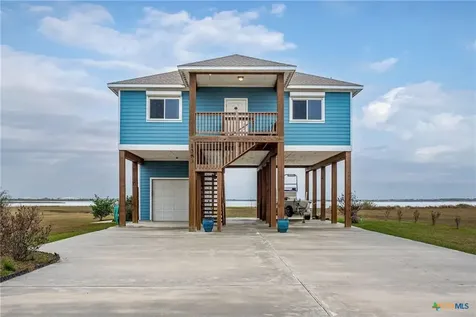 1383 Bay Point Drive Port Lavaca TX 77979