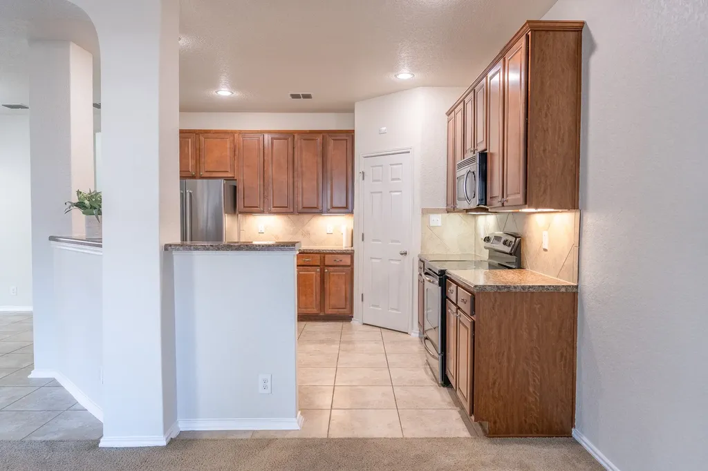 6913 Abbey Falls San Antonio TX 78249