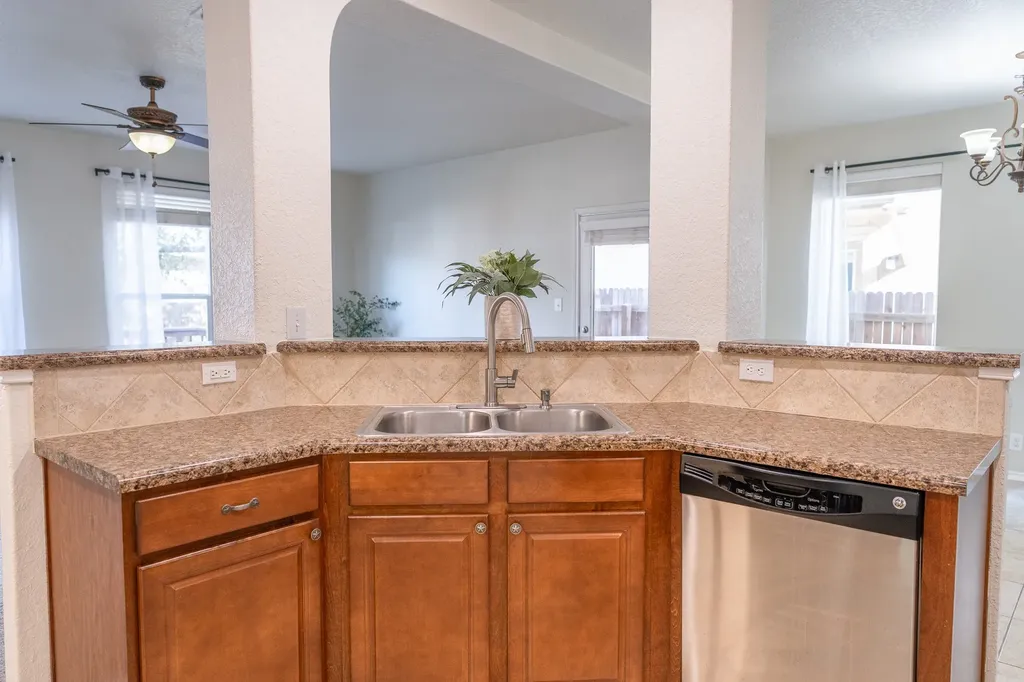 6913 Abbey Falls San Antonio TX 78249