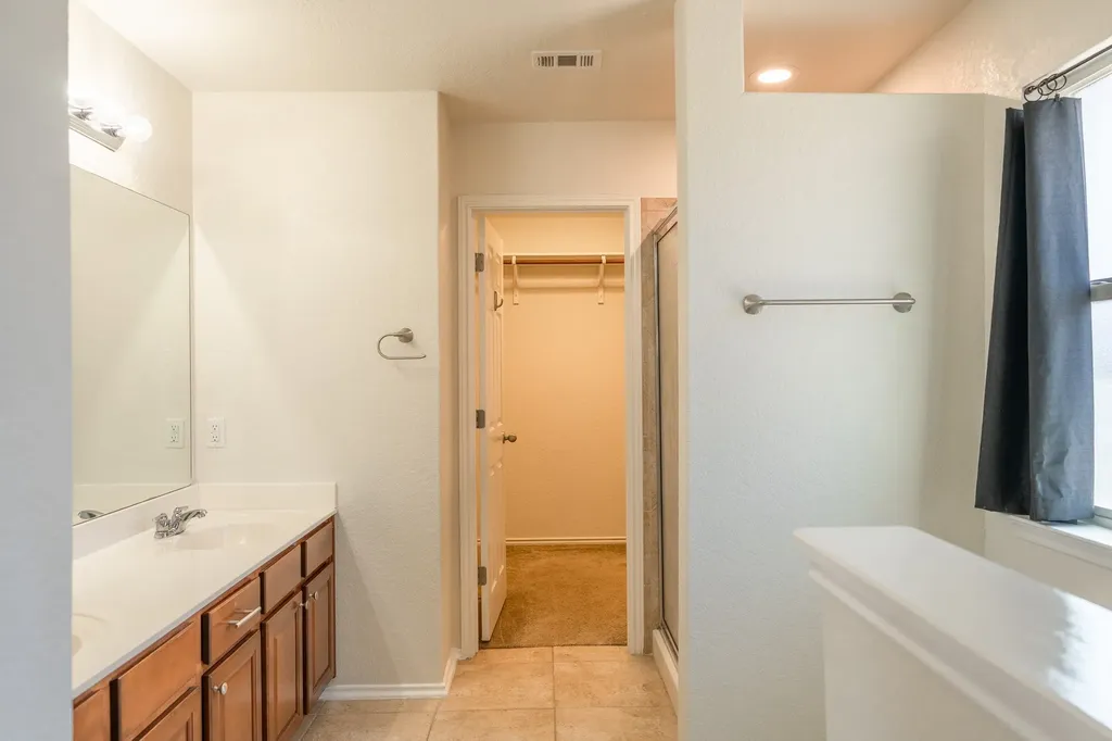 6913 Abbey Falls San Antonio TX 78249