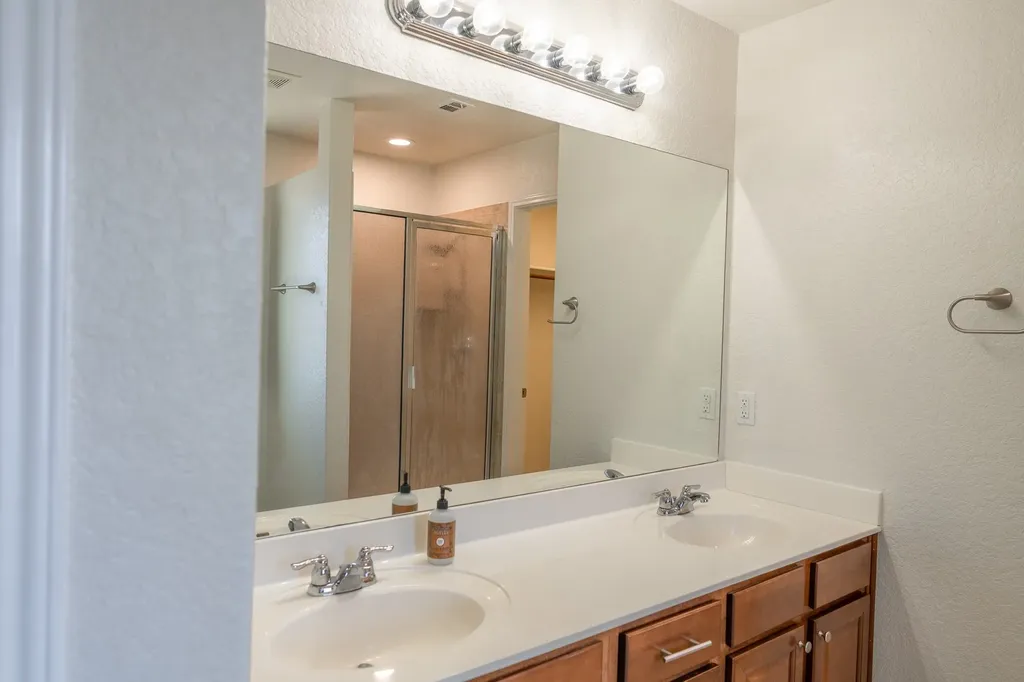 6913 Abbey Falls San Antonio TX 78249