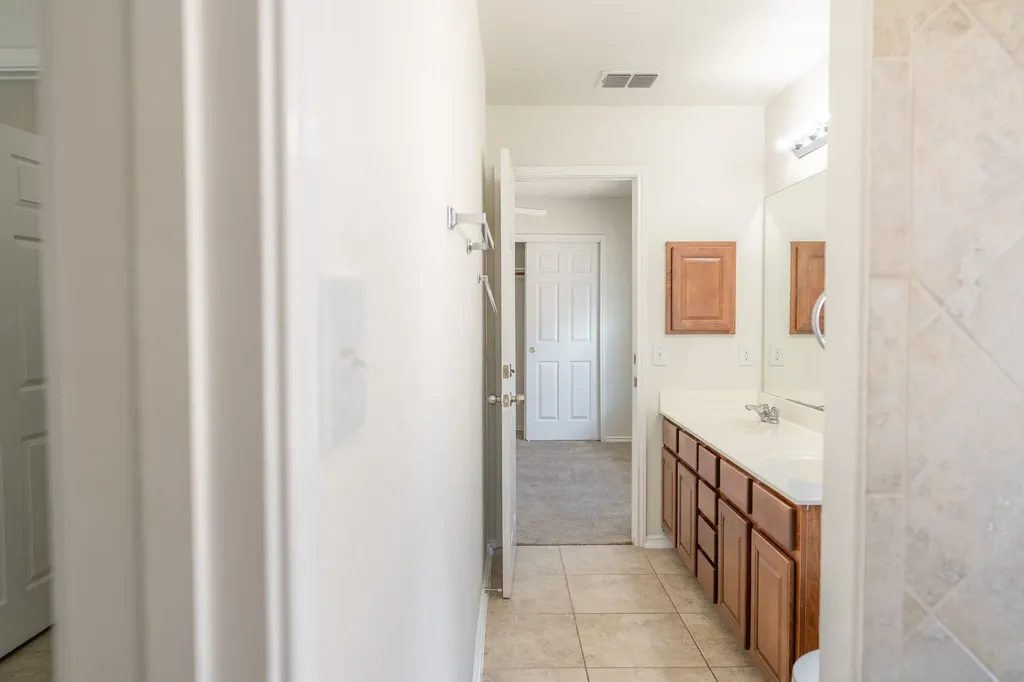 6913 Abbey Falls San Antonio TX 78249