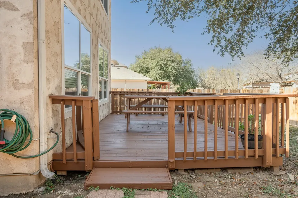 6913 Abbey Falls San Antonio TX 78249