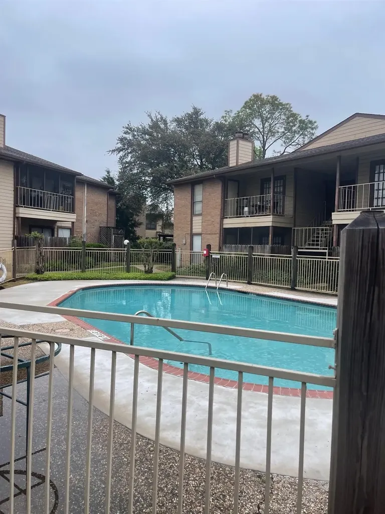 9000 Bissonnet Street 705 Houston TX 77074