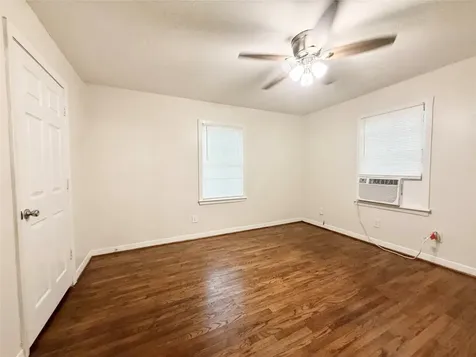 824 S Anderson Street Angleton TX 77515