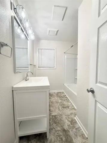 824 S Anderson Street Angleton TX 77515