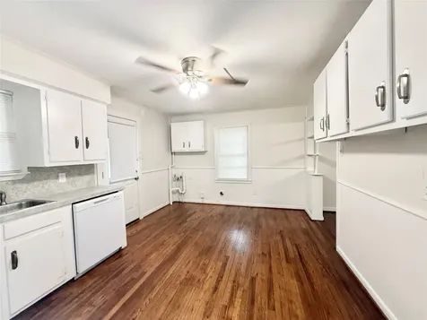 824 S Anderson Street Angleton TX 77515