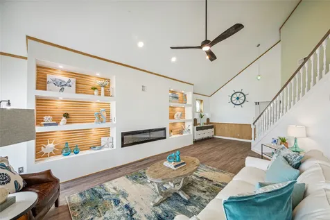 1322 Outrigger Tiki Island TX 77554