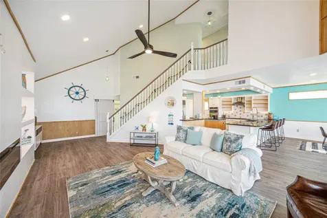 1322 Outrigger Tiki Island TX 77554