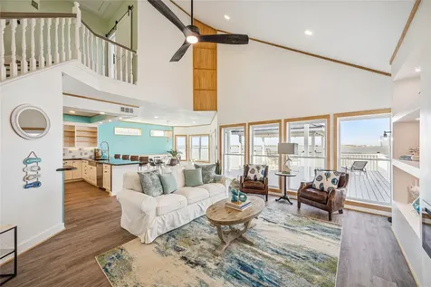 1322 Outrigger Tiki Island TX 77554